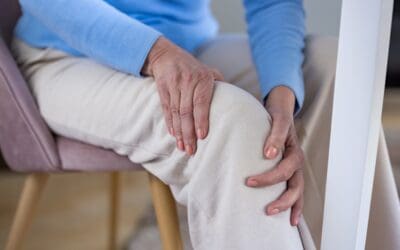 Knee pain you can feel walking – what GAE offers before knee replacement